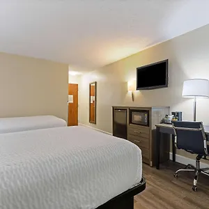 Clarion Pointe Gateway I-95 Hotel Savannah